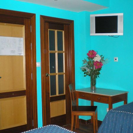 Auto Check In Hotel Las Nieves Jaca Ngoại thất bức ảnh