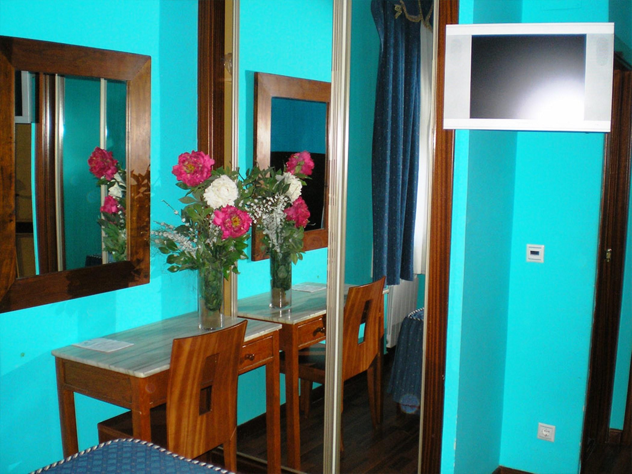 Auto Check In Hotel Las Nieves Jaca Ngoại thất bức ảnh