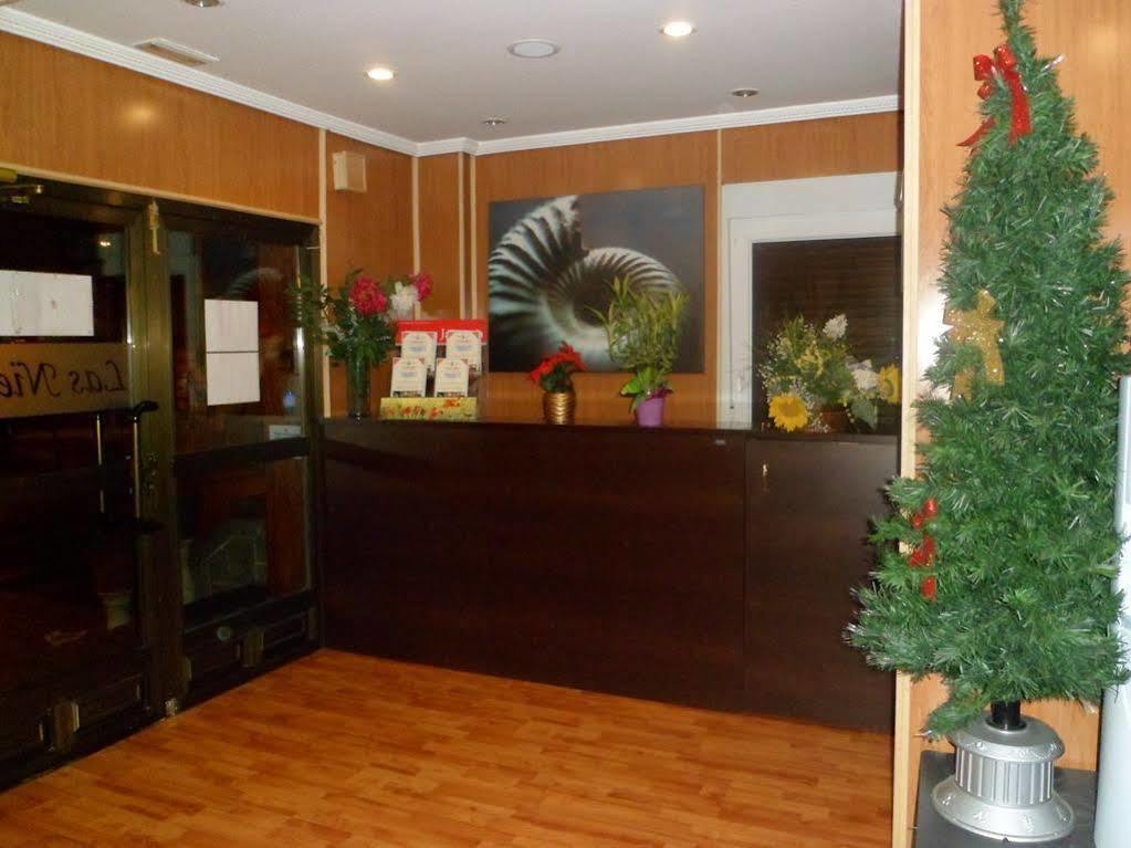 Auto Check In Hotel Las Nieves Jaca Ngoại thất bức ảnh